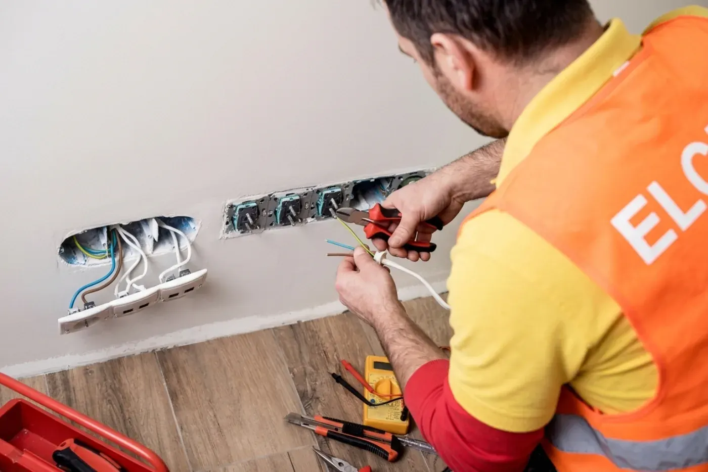 Dépannage électrique Beauvais — équipe ELC Électricien ELC en dépannage à Beauvais